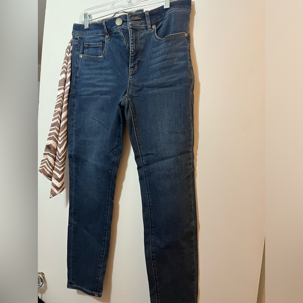 Ann Taylor loft. Jeans with cute belt. New
